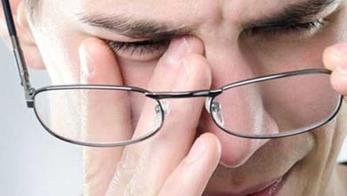 علت پرش پلک چشم چیست؟
