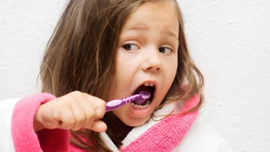 نکاتی که والدین باید  پیش از بردن بچه ها به دندان‌پزشکی بدانند