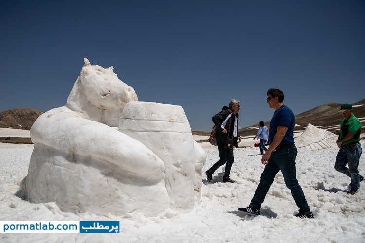 برف بازی و ساخت مجسمه‌های برفی در توچال