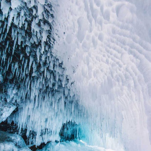 دریاچه بایکال روسیه در زمستان