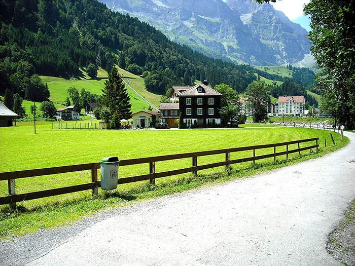 عکس طبیعت روستایی سوییس