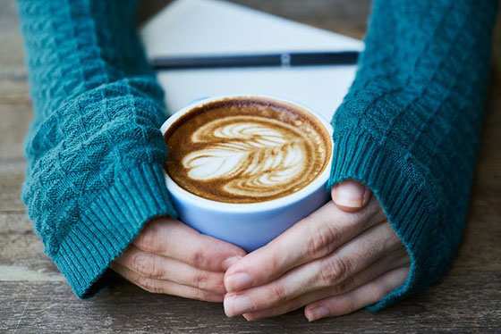 فنجان های قهوه تلخ و رمانتیک