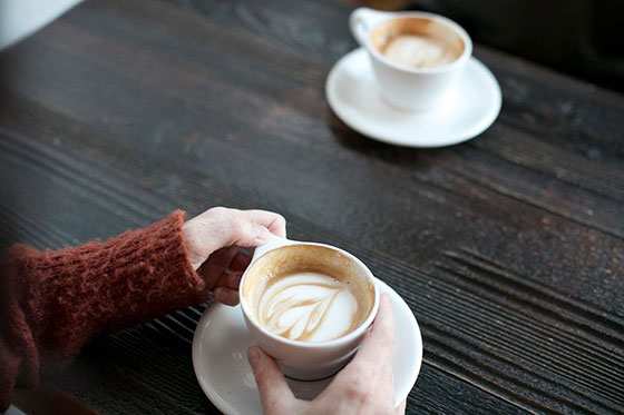 فنجان های قهوه تلخ و رمانتیک